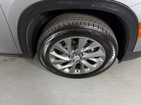 Used 2025 Buick Enclave Preferred FWD image 10
