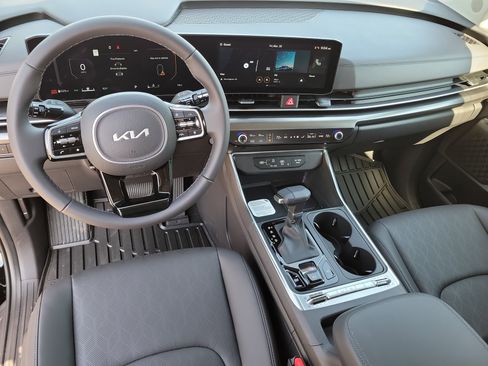 New 2026 Kia Carnival SX FWD image 9