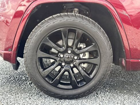 Used 2020 Jeep Grand Cherokee Altitude image 12