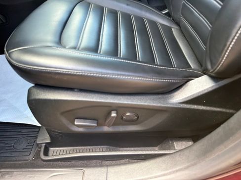 Used 2022 Ford Edge SEL w/ Convenience Package AWD/4WD image 10