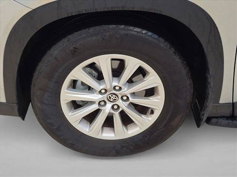 Used 2025 Toyota Grand Highlander FWD image 10