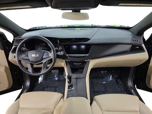 Used 2018 Cadillac XT5 AWD image 9