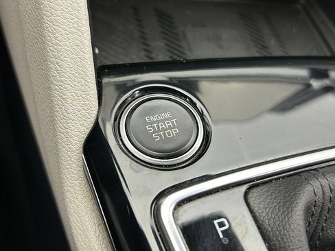 Used 2024 Kia Sportage EX AWD/4WD image 24