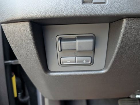 New 2025 Chevrolet Colorado LT w/ LT Convenience Package image 29