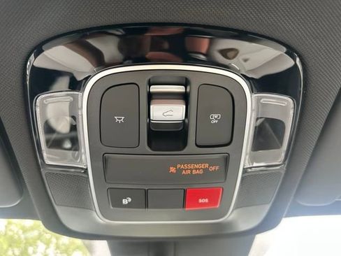 New 2025 Hyundai Tucson Limited image 35