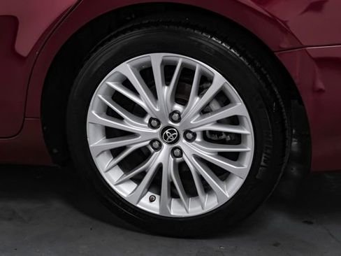 Used 2018 Toyota Camry XLE FWD image 50