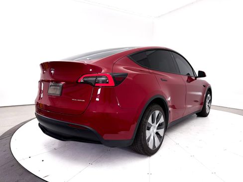 Used 2021 Tesla Model Y Long Range AWD/4WD image 17