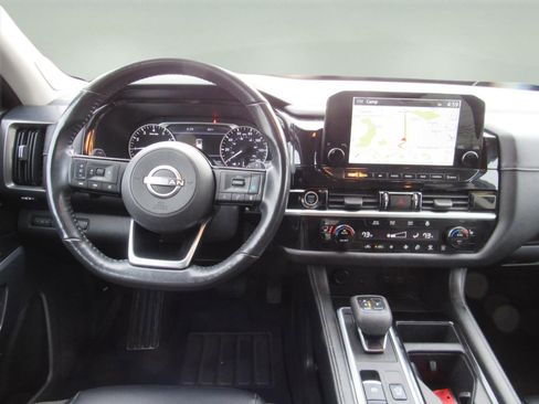 Used 2022 Nissan Pathfinder SL w/ SL Premium Package image 5