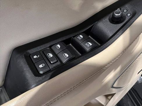 Certified 2023 Jeep Grand Cherokee L Limited w/ Luxury Tech Group II image 33