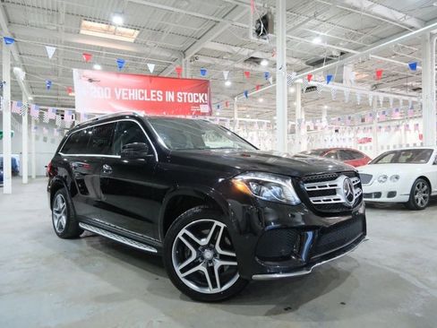Used 2017 Mercedes-Benz GLS 550 4MATIC image 2