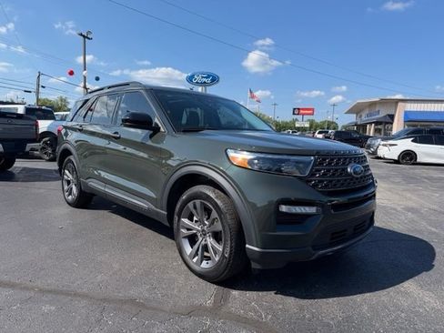 Used 2024 Ford Explorer XLT w/ Equipment Group 202A AWD/4WD image 6