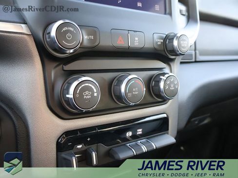 Used 2024 RAM 3500 Big Horn AWD/4WD image 30