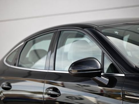 Certified 2025 Hyundai Sonata SEL image 3