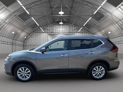Used 2019 Nissan Rogue SV image 11