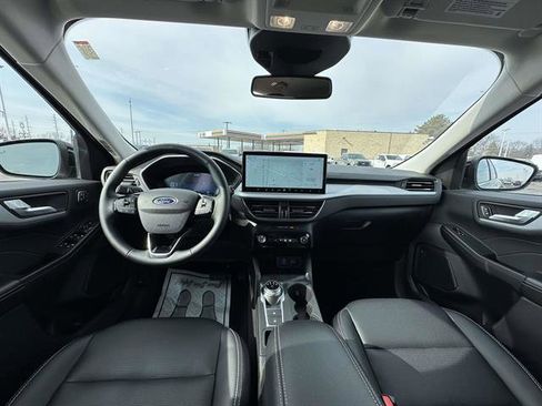 Used 2025 Ford Escape Platinum image 13