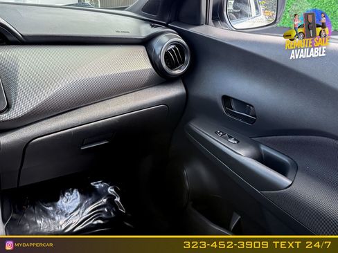 Used 2019 Nissan Kicks S FWD image 20