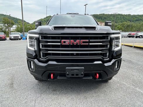 Used 2022 GMC Sierra 2500 AT4 w/ AT4 Premium Plus Package AWD/4WD image 8