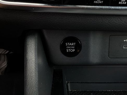 Used 2026 Nissan Rogue SV FWD image 26