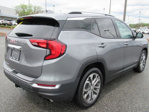 Used 2018 GMC Terrain SLT w/ Preferred Package image 7