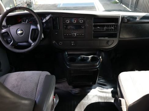 Used 2012 Chevrolet Express 3500 Extended RWD image 2