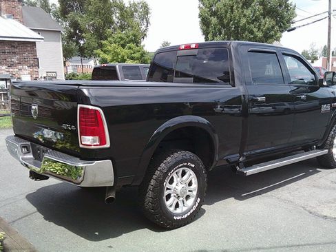 Used 2018 RAM 2500 Laramie w/ Snow Chief Group AWD/4WD image 5