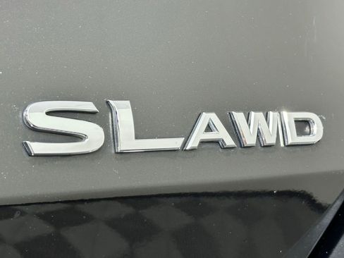 Used 2019 Nissan Rogue SL w/ Premium Package image 13