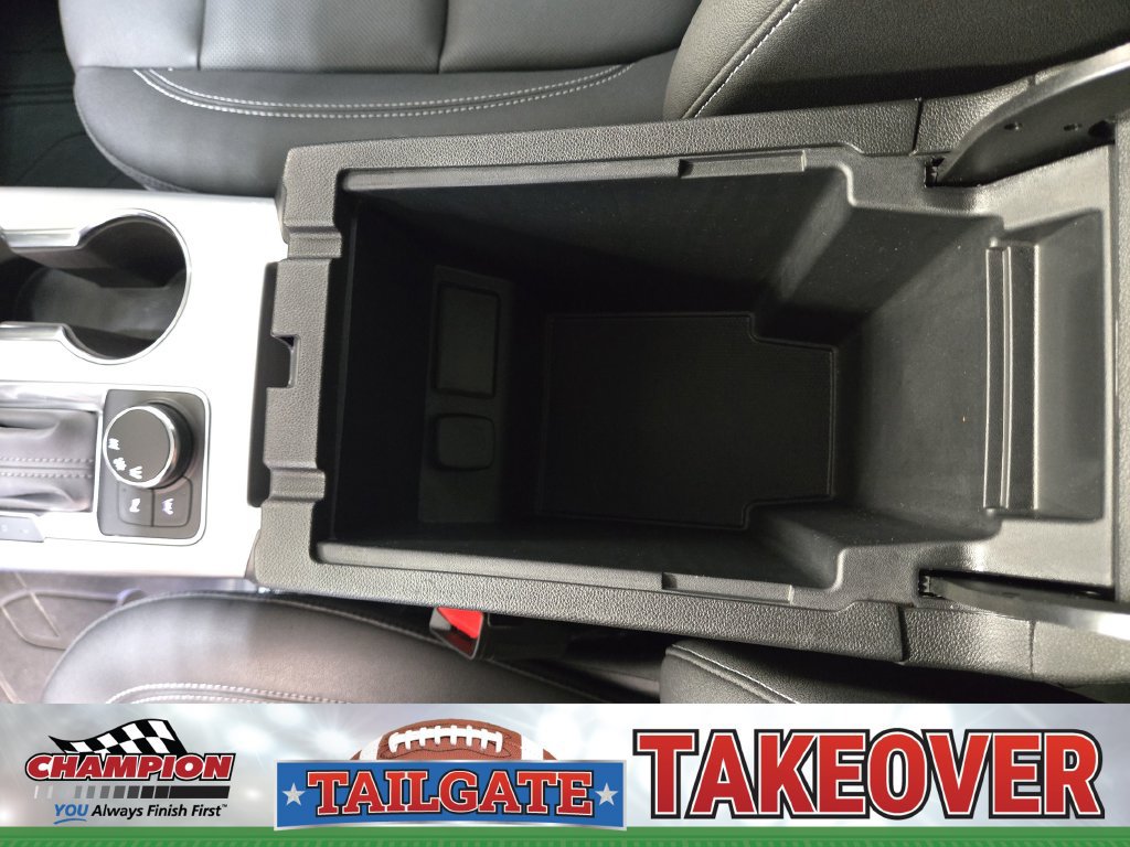 Used 2024 Chevrolet Blazer LT w/ Midnight/Sport Edition FWD image 33