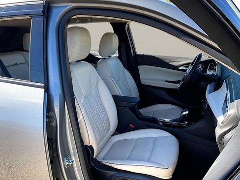 Used 2024 Buick Encore GX Avenir w/ Avenir Convenience Package image 7