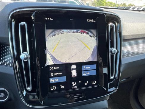 Used 2022 Volvo XC40 T5 R-Design w/ Advanced Package image 34