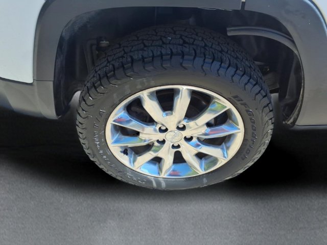 Used 2016 Jeep Cherokee Limited w/ Luxury Group AWD/4WD image 9