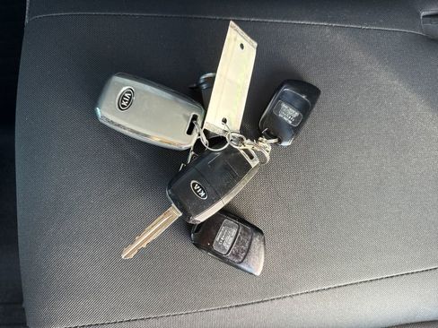 Used 2016 Kia Forte LX w/ LX Popular Package FWD image 33