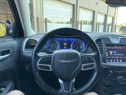 Used 2020 Chrysler 300 Touring w/ Sport Appearance Package RWD image 18