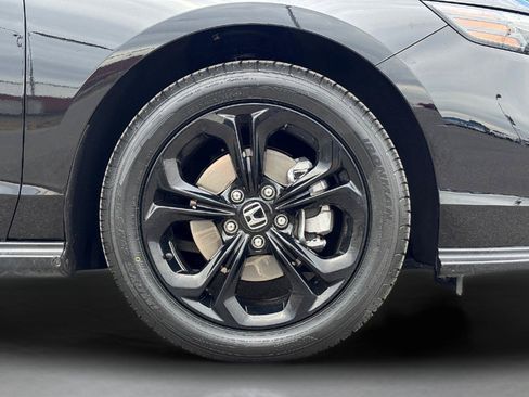 Certified 2025 Honda Accord SE image 10