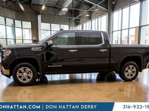 Used 2025 GMC Sierra 1500 SLT AWD/4WD image 2