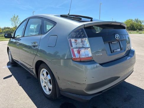 Used 2005 Toyota Prius w/ Pkg 4 FWD image 11