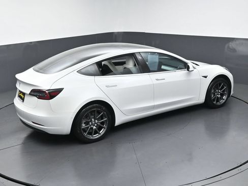 Used 2020 Tesla Model 3 Standard Range Plus RWD image 39