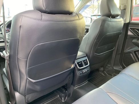 Used 2022 Subaru Outback Limited image 21