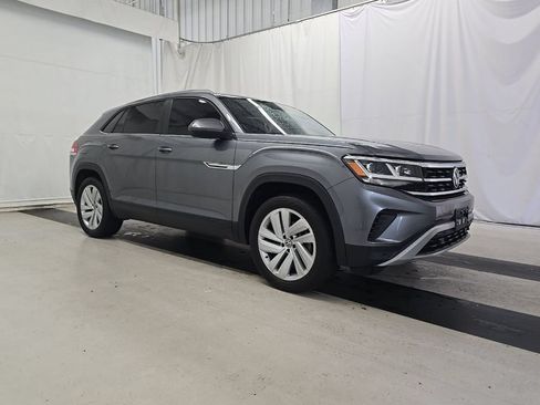Used 2023 Volkswagen Atlas Cross Sport SE AWD/4WD image 2