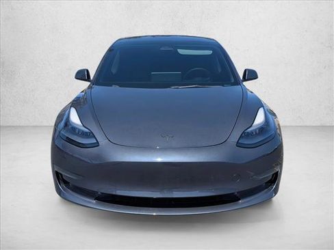 Used 2023 Tesla Model 3 Standard Range RWD image 2