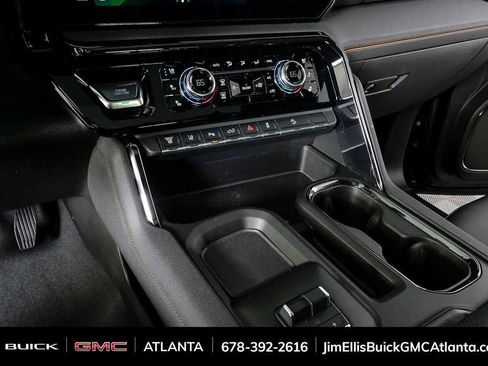 Used 2024 GMC Sierra 2500 AT4 w/ AT4 Premium Plus Package AWD/4WD image 17