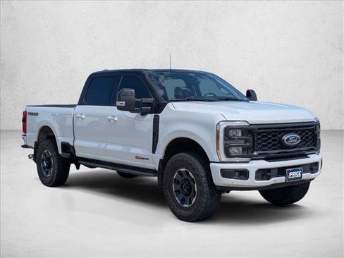 Used 2023 Ford F250 Lariat w/ Lariat Ultimate Package AWD/4WD image 3