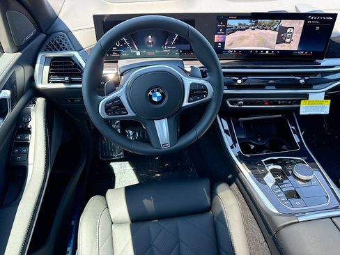 New 2026 BMW X5 xDrive40i w/ M Sport Package AWD/4WD image 17
