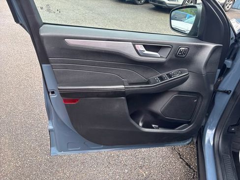 Used 2025 Ford Escape Platinum AWD/4WD image 7