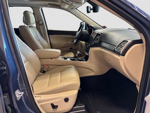 Used 2021 Jeep Grand Cherokee Limited AWD/4WD image 16