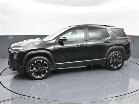 Used 2025 Chevrolet Equinox RS FWD image 28