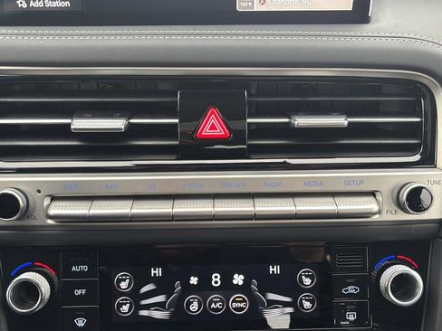 Used 2026 Genesis G70 2.5T Prestige image 51