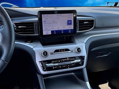 Certified 2023 Ford Explorer XLT w/ Equipment Group 202A image 6