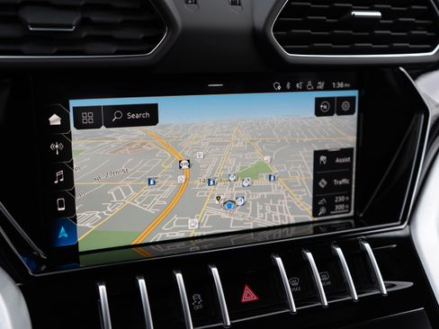 Used 2021 Lamborghini Urus image 18