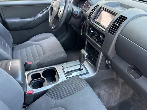 Used 2012 Nissan Pathfinder S RWD image 17