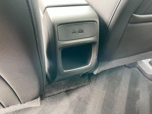 Used 2025 Chevrolet Trax RS w/ Sunroof Package FWD image 15